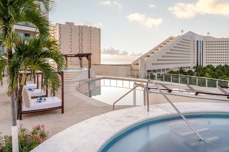 Hotel Seadust Cancun Family Resort