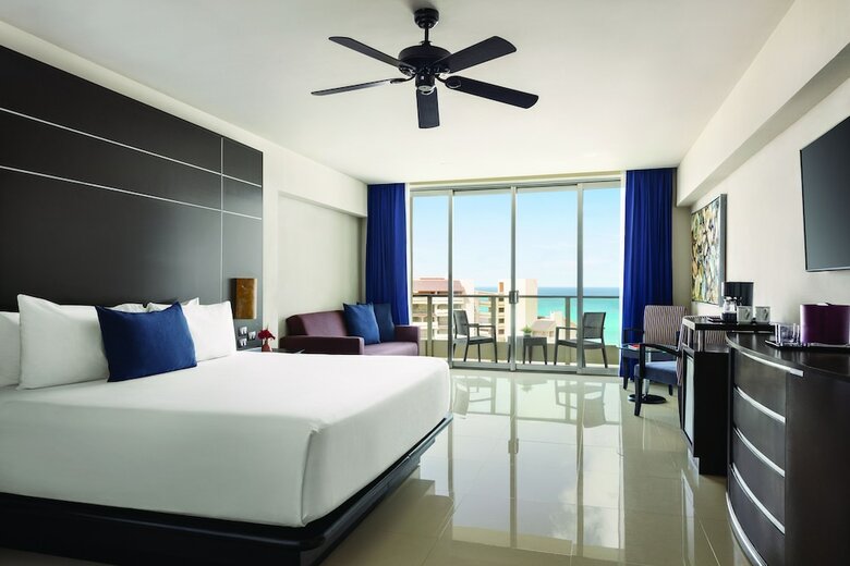 Hotel Seadust Cancun Family Resort
