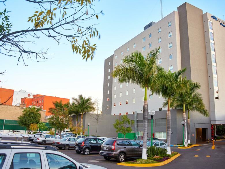 Hotel City Express Guadalajara Expo