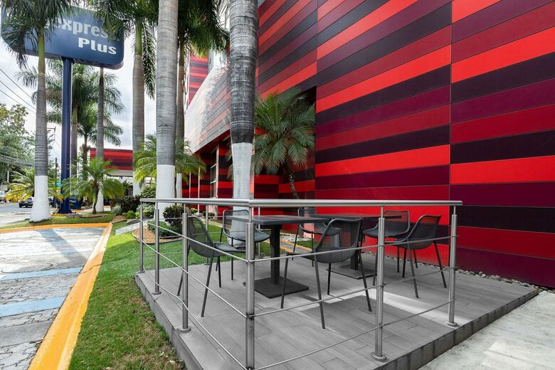Hotel City Express Guadalajara Expo