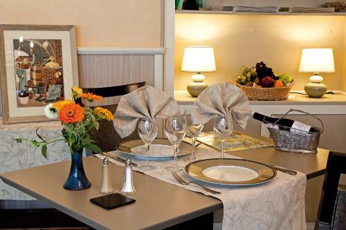 Hotel Logis H�tel Du Pont Neuf