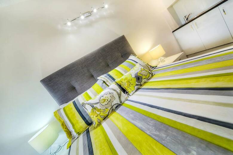 Hotel Rosslyn Bay Resort