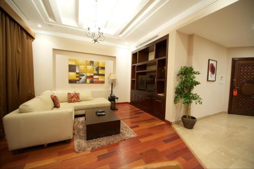 Al Rawasi Hotel Suites