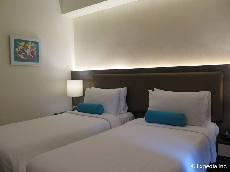 Hotel Home Crest Residences