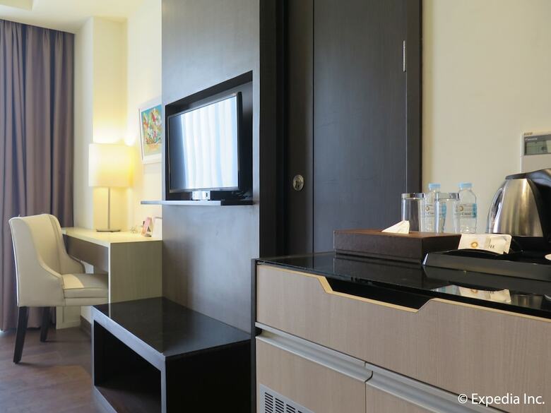 Hotel Home Crest Residences