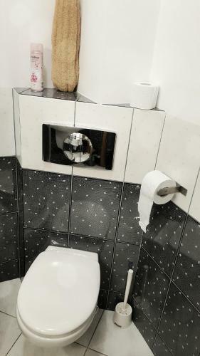 Apartamento Ajaks Mokot�w