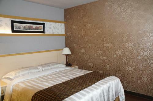 Dahshin Hotel