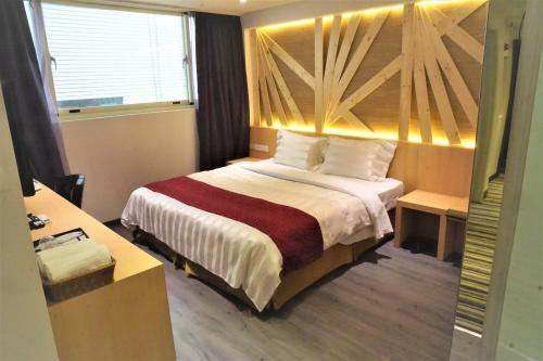 Dahshin Hotel