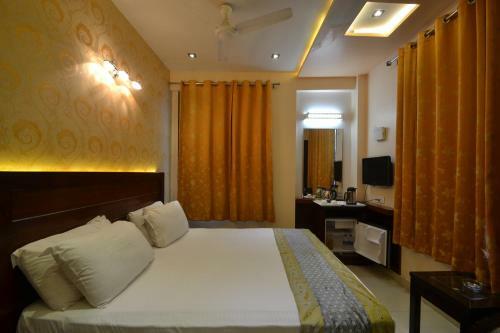 Hotel Central Residency