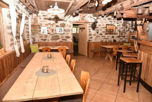 Hostal Pension Gasthof Haselstaude