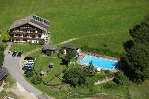 Hostal Pension Gasthof Haselstaude