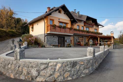 Apartamentos Tourist Farm ?krbina