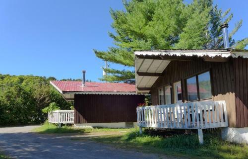 Motel De La Rivi�re