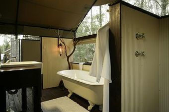Hotel Paperbark Camp