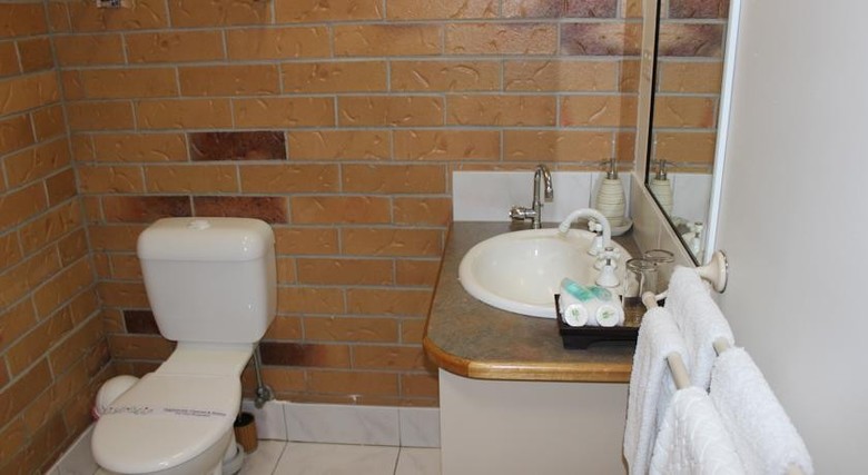 Copper Country Motor Inn & Restaurant