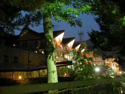 Hotel Hanwha Resort Sanjeong Lake