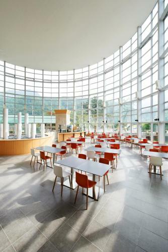 Hotel Hanwha Resort Sanjeong Lake
