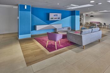 Hotel City Express Suites Quer�taro