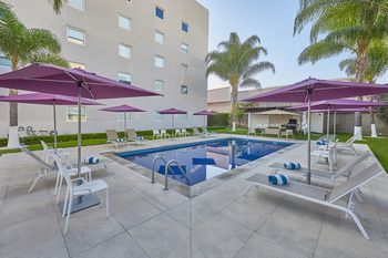 Hotel City Express Suites Quer�taro