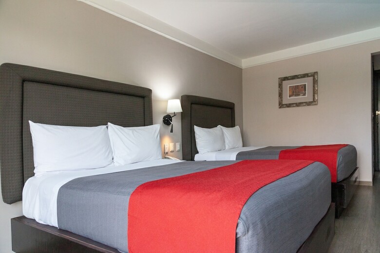 Plaza Camelinas Hotel