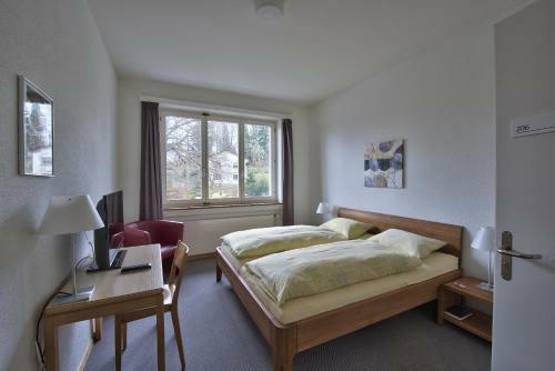 Hostal G�stehaus Nidelbad
