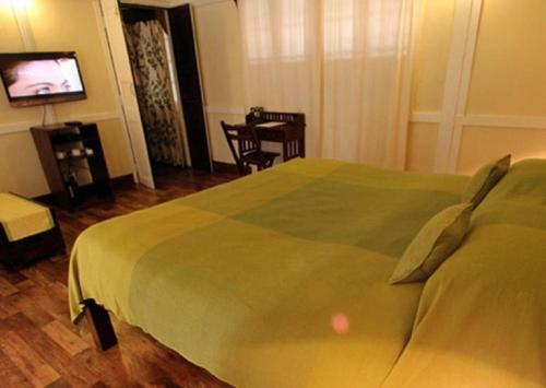 Cafe Shillong Bed & Breakfast
