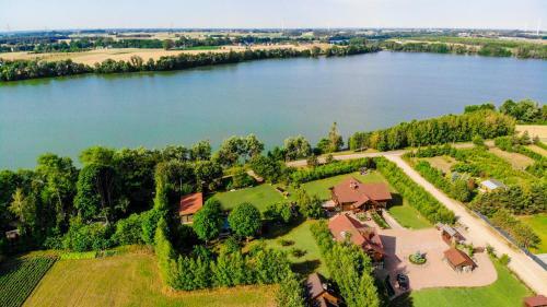 Apartamenty Osowa Nad Jeziorem Okmin
