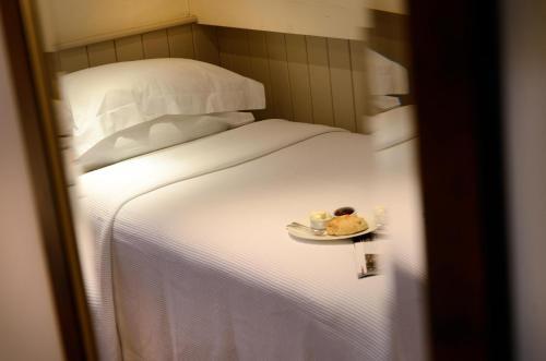 Clare House Hotel