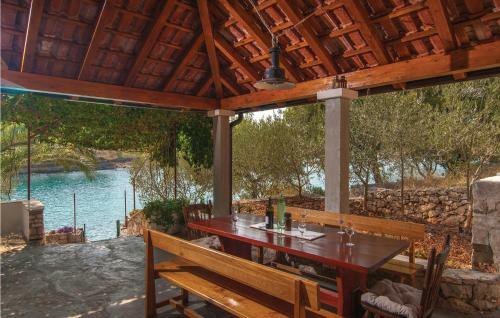 Holiday Home Milna Uvala Makarac