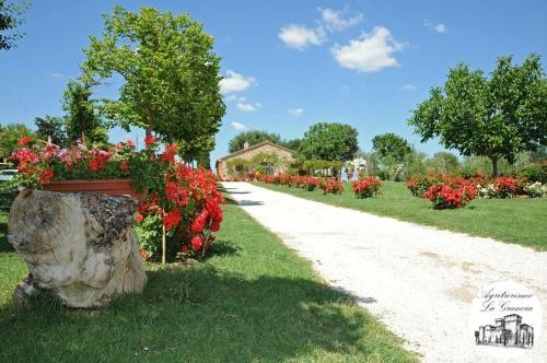 Hostal Agriturismo Castello La Grancia Di Spedaletto