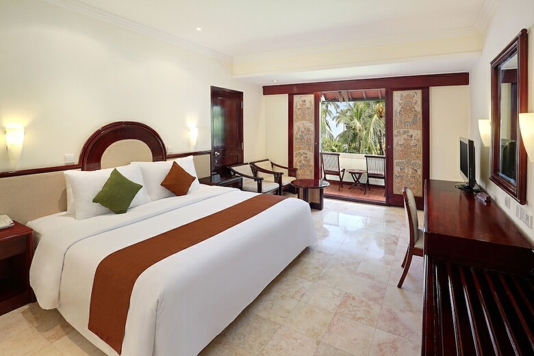 Hotel Discovery Kartika Plaza