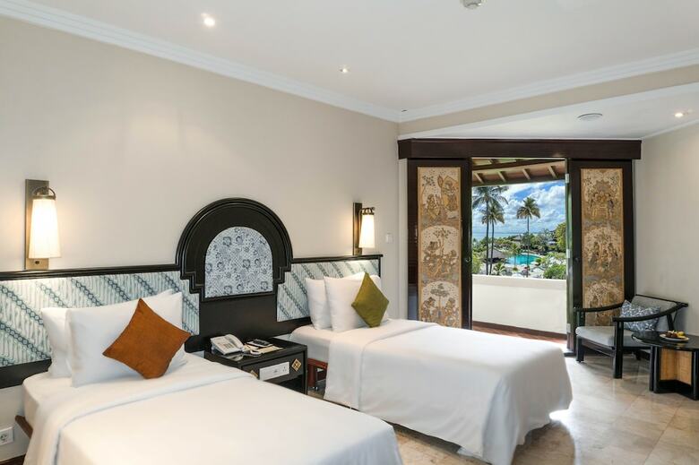 Hotel Discovery Kartika Plaza