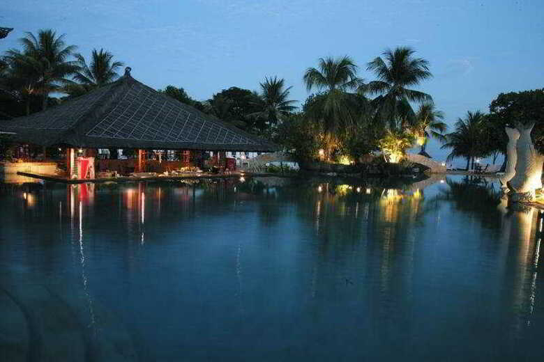 Hotel Discovery Kartika Plaza