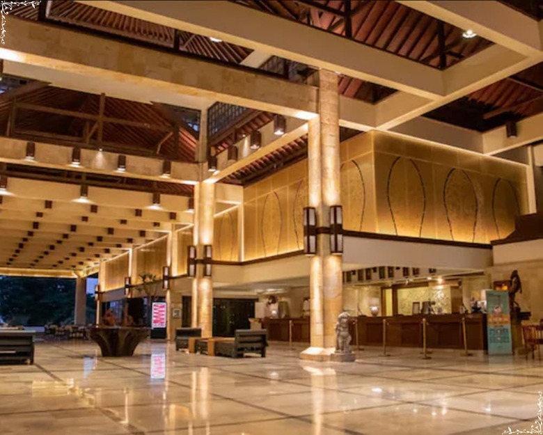 Hotel Discovery Kartika Plaza