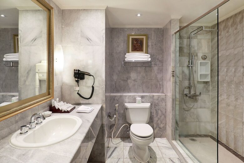 Hotel Discovery Kartika Plaza