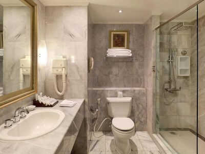 Hotel Discovery Kartika Plaza