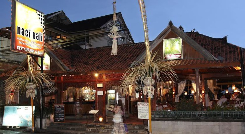 Hotel Adi Dharma Cottages