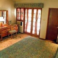 Hotel Toby's Resort