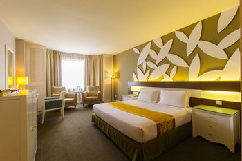 Pearl International Hotel