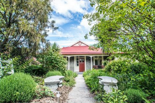Hartley Homestead Boutique Bed & Breakfast