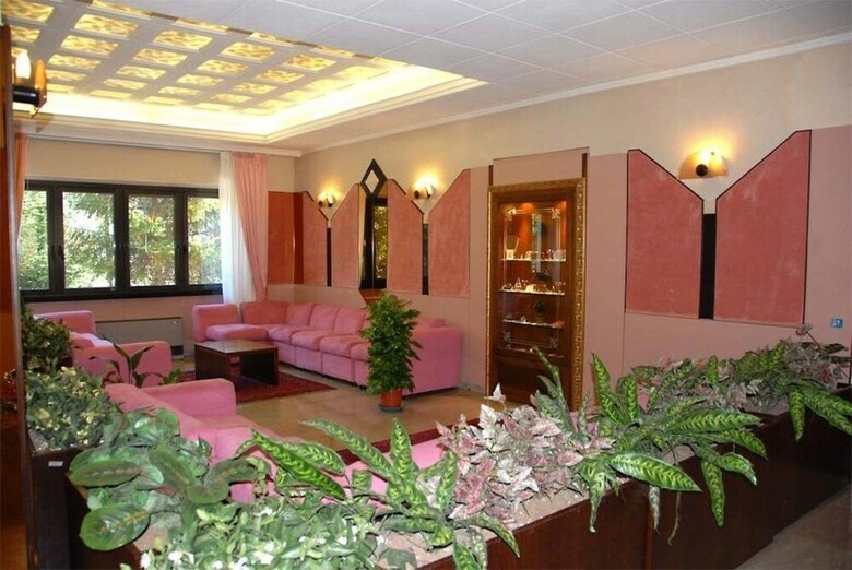 Hotel Albergo Miramonti
