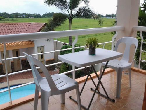 Bed & Breakfast Sir Nico Guesthouse And Resort