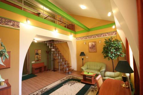 Dom Uchenykh Hotel