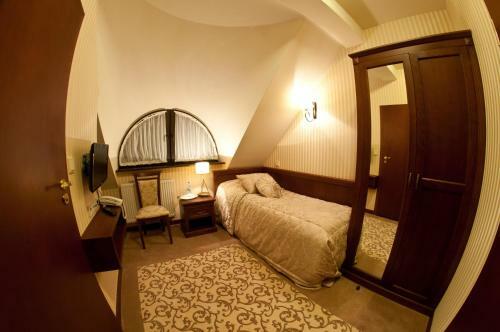 Hotel Dw�r Kresowy