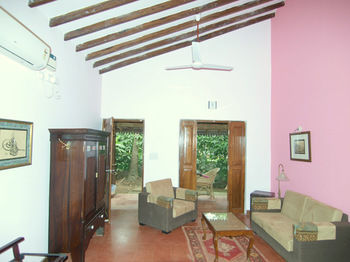 Hotel Presa Di Goa