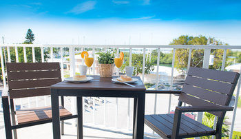 Hotel Sombrero Resort & Marina