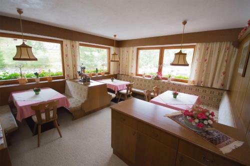 Hostal Haus Alpengru�
