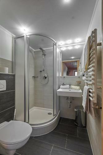 Hostal Hotel Garni Sch�nblick