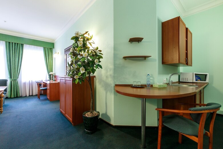Bristol Zhiguly Hotel