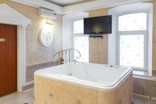 Bed & Breakfast Gostiniy Dvor On Troitskaya